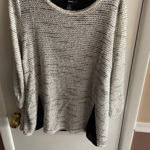 Alfani black and white sweater medium